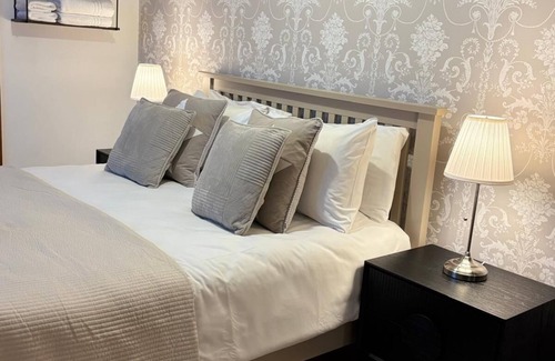 Malahide House | Malahide Guest Rooms