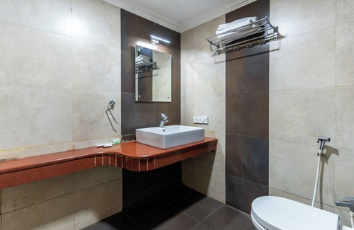 Chetpet Hotel | Malayalee Club