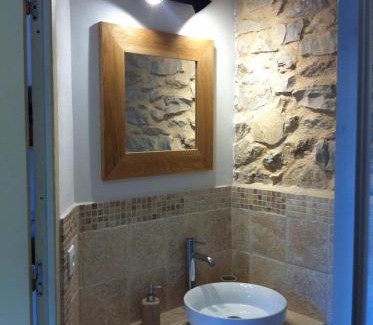 Barret-de-Lioure Bed & Breakfast | Malia - Chambres d'hôtes & Gîte