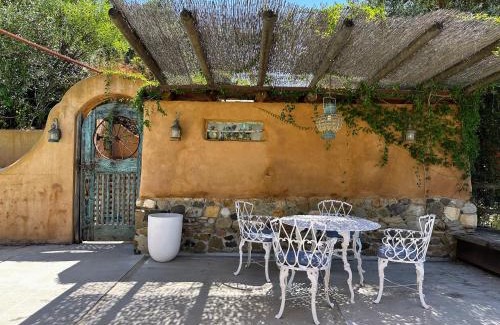 Agoura Hills House | Malibou Lake Oasis