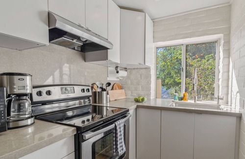 Malibu House | Malibu Hills Studio w/Mountain Views + Near beaches | Cielo Nook by AvantStay