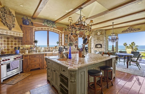 Malibu Villa | MALIBU LUXURY BEACH VILLA - 5-STAR REVIEWS!