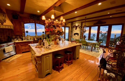 Malibu Villa | MALIBU LUXURY BEACH VILLA - 5-STAR REVIEWS!