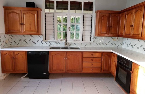 Bacolet House | Malindi Villa is located on a cool quiet hill at Bacolet Point