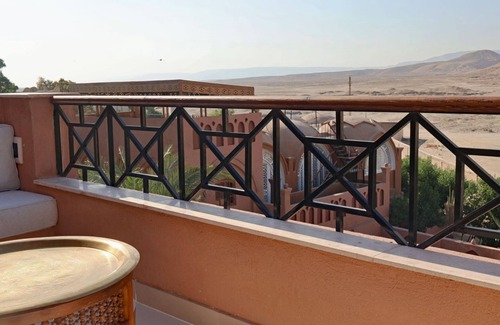 Luxor House | Malkata House Top Floor Suite - Pool & Dine