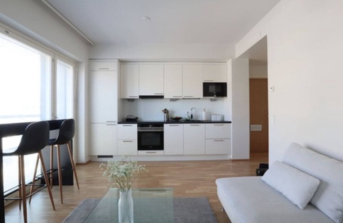 Pasila Apartment | Mall of Tripla apartment for 5 people/best loc.