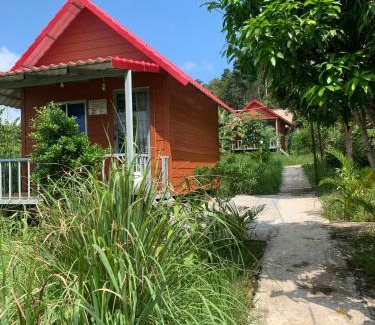 Koh Rong Hostel | Maloop Cafe Hostel