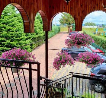 Polanczyk House | Malownicze Bieszczady - pokoje goscinne