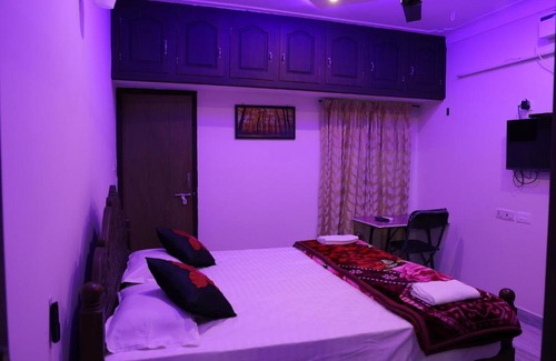 Alwaye Apartment | Malpans Mansion Villa