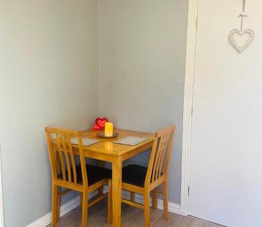 Londonderry Apartment | Malvern Apartment