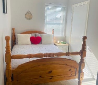 Londonderry Apartment | Malvern Apartment