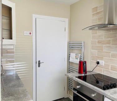Londonderry Apartment | Malvern Apartment