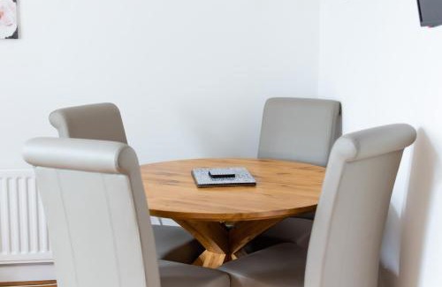 South Shields Apartment | Malvern - Beautiful 2 bed upper flat Ideal for Contractors Free Parking
