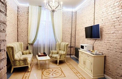 Severodvinsk Hotel | Mama Leone Hotel