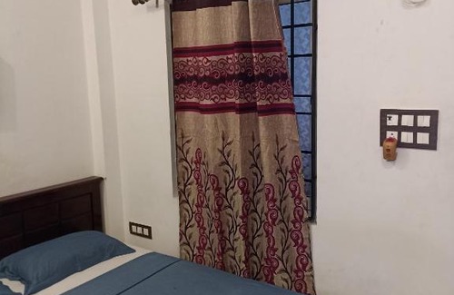 Mahabalipuram Beach House | Mamallapuram Beach Restaurant Rooms Available
