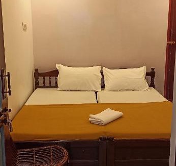 Mahabalipuram Beach House | Mamallapuram Beach Restaurant Rooms Available