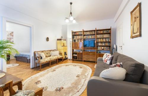 Centrul Vechi Apartment | MamaMia - Amazing View - Tampa Mountain