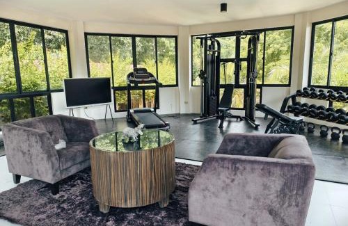 Urdaneta City House | Mamanorms' Farm