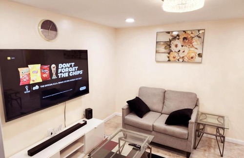 Lower Vailsburg Apartment | Mamas Love Apartment