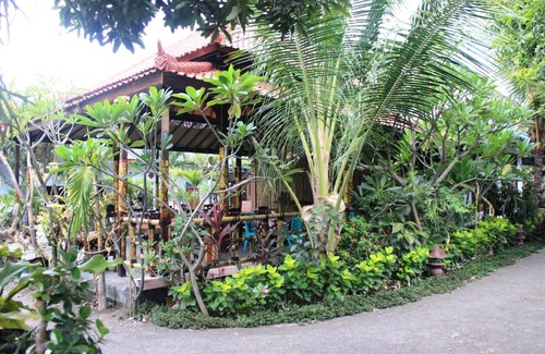 Pemuteran House | Mami Inn Menjangan