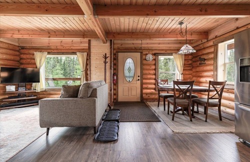 Harding-Birch Lakes Cabin | Mamie's Hideaway