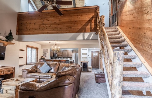 Mammoth Lakes House | Mammoth Creek Townhome # 40 Updated 2 bedrooms and Loft 2 & 1/2 bath Steps to free town shuttle stop