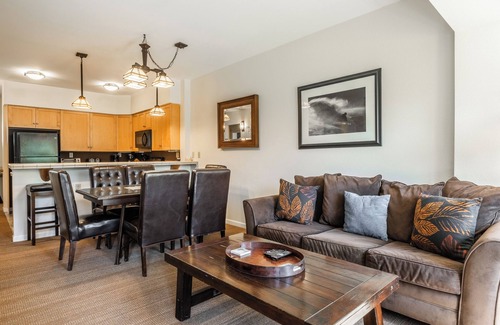 Mammoth Lakes House | Mammoth Green #210 - Nearly Ski-in Ski-Out 2 Bedroom 2 Bath, Sleeps 6 on Golf Course