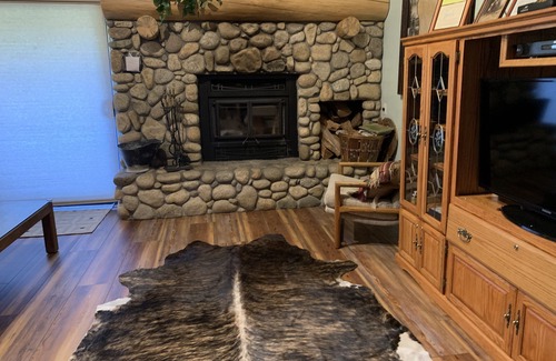 Mammoth Lakes Condo | Mammoth - Meadow & Mammoth Creek Views - Snowcreek #69nTOML-CPAN-16455