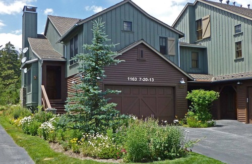 Mammoth Lakes Condo | Mammoth Mountain Luxurious - 3 Bdrm 3.5 Bath, 2 Car Garage, Central Heat & A/C