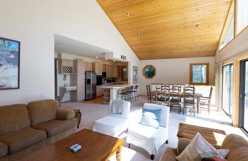 Mammoth Lakes House | Mammoth Mountain Ski Lodge