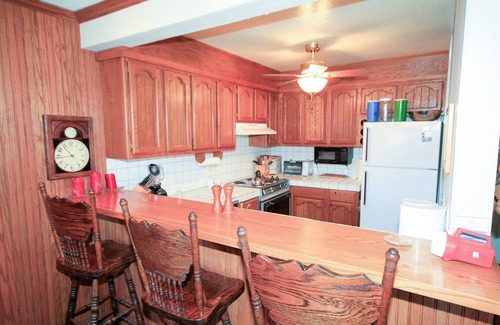 Mammoth Lakes Condo | Mammoth Ski & Racquet Club #115