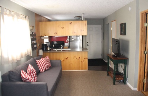 Mammoth Lakes Condo | Mammoth View Villas 13: Cozy, Close to The Village