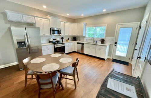 Versailles House | Man o’ War Cottage | Versailles KY Stay