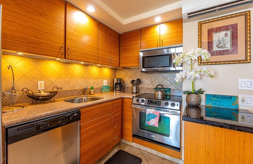 Kihei Condo | Mana Kai #203: Oceanfront Bliss on Keawakapu Beach with Stunning Sunset Views