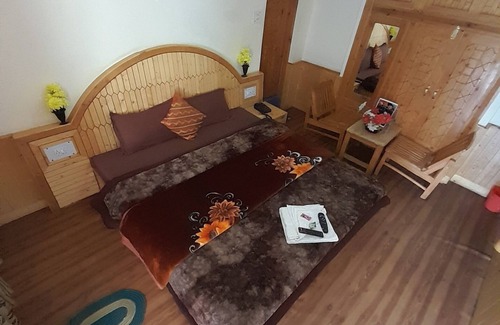Manali Hotel | Manali Hotels With Beautiful View & Snow Peak Mountain View