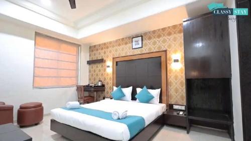 Chembur East Hotel | Manas Residency Classy Stay