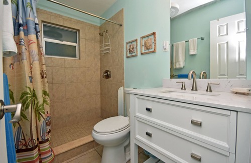 Englewood Cottage | Manasota Beachfront Retreat 1