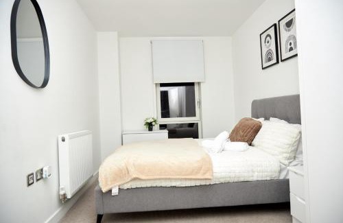 Salford Apartment | Manc Stays Central Manchester with Balcony