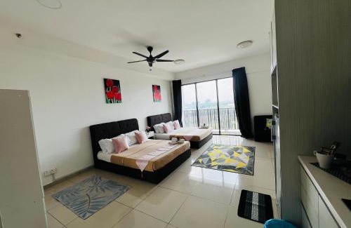 Shah Alam Apartment | Mandala Homestay - Studio with 2 queen bed at i-City, Shah Alam