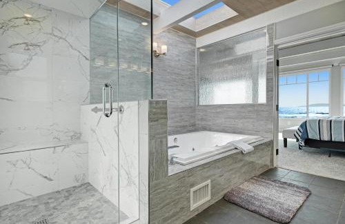 Oxnard Shores House | Mandalay on the Sand