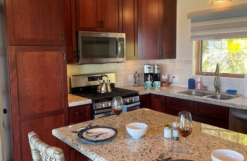 Ajax Peak Cottage | MandeVilla Cottage at Ixora great reviews amazing location.