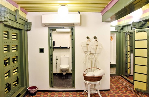Ahmedabad City Centre Bed & Breakfast | Mangaldas Ni Haveli I by The House of MG