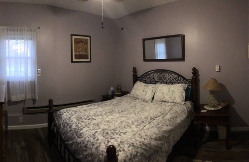 Kingsville House | Manger 6- We'll leave the star on for you!