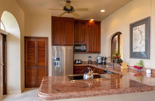Estate Hammer Farm Villa | Mango Bay: Amazing North Shore Views!