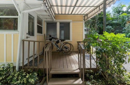 Southwest Coconut Grove House | Mango Grove- Charming Cottage in the Grove
