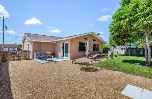 Central Naples House | Mango House