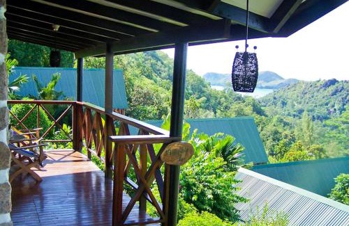 Praslin Island House | Mango Lodge