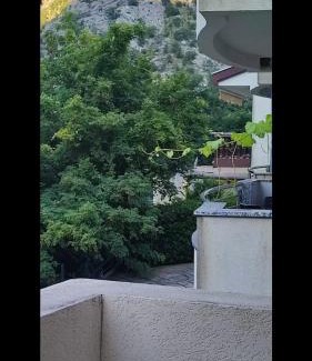Orahovac Villa | Mango