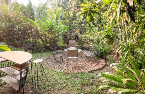 Olongapo House | MANGO Nest at the Garden - Self-Service, without Kitchen