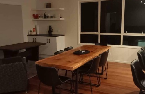 Mangonui House | Mangonui 4 bedroom, 3 bathrooms situated 5 minute walk from Mangonui township.
